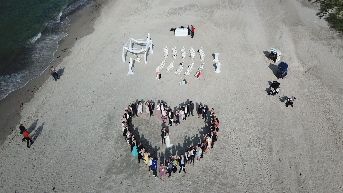 Hochzeit am Strand von oben